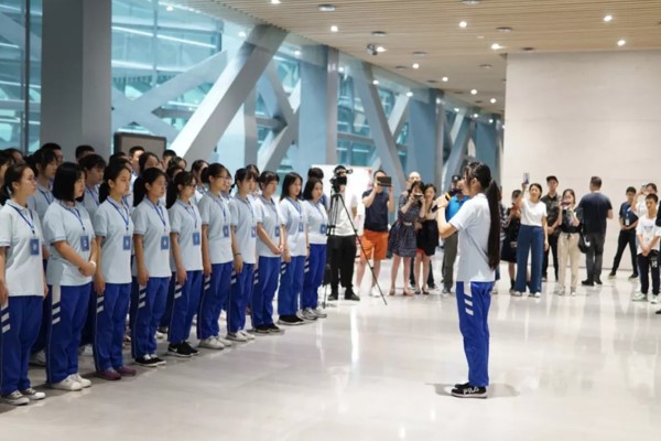 成都石室中学学生志愿者宣誓