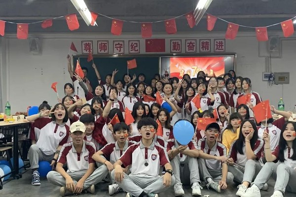 四川城市技师学院幼教三班的学生风采