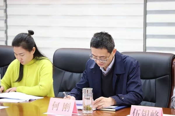 2019年四川省南充师范学校召开对照党规找差距专题会议
