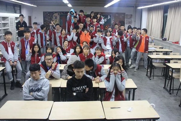 记录四川城市技师学院2019级室内1班的学子们