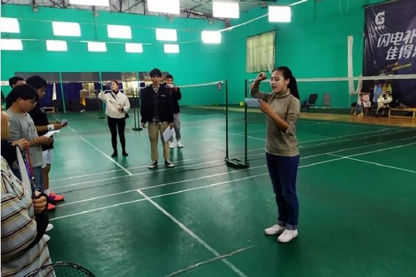 东星航空职业学校举行第六届羽毛球比赛