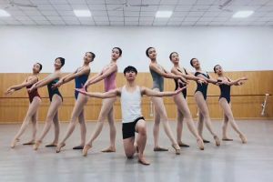想学习舞蹈表演专业却不知道选择哪所学校 来了解下四川现代艺术学校