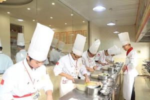 成都中专学校北方钓鱼台烹饪学校办学优势