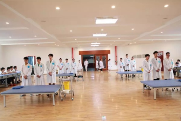 四川省针灸学校学生风采