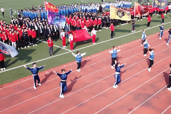 成都北方汽修学校举行冬季运动会