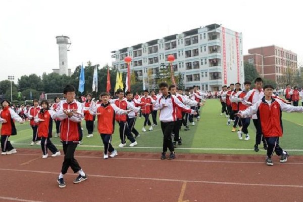 寿安中学举行冬季田径运动会