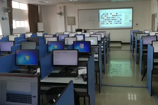 四川托普计算机职业学校大数据技术与应用专业