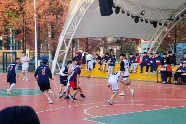 四川城市技师学院举办篮球联赛
