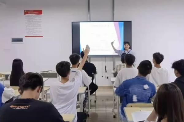 四川文化传媒职业学院市场营销专业