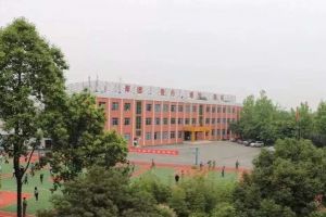 2019年成都华夏旅游职业学校招生简章
