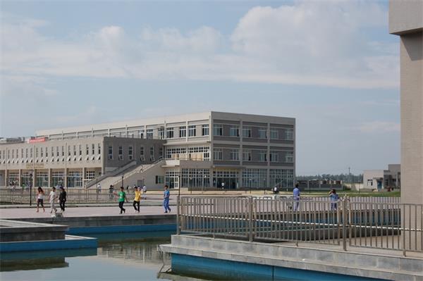 成都技师学院