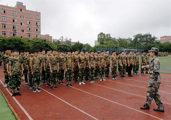 成都铁路工程职业学校2019年招生简章