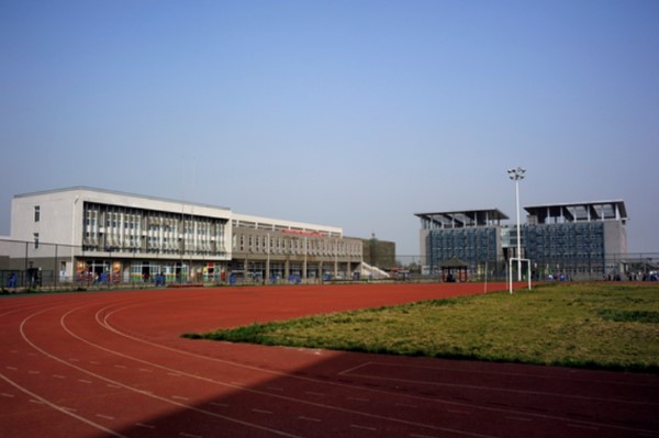 成都技师学院操场