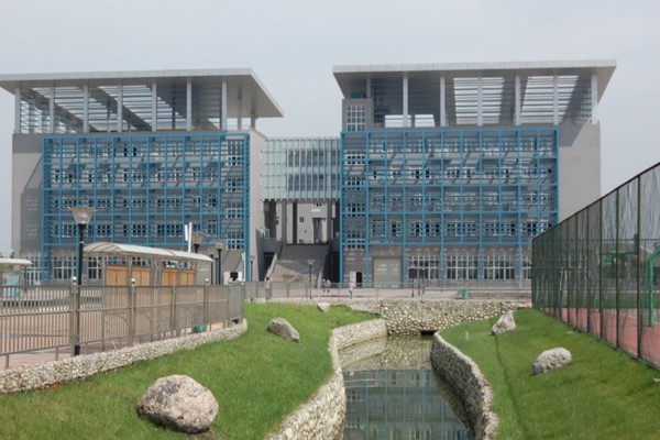 成都技师学院实训大楼