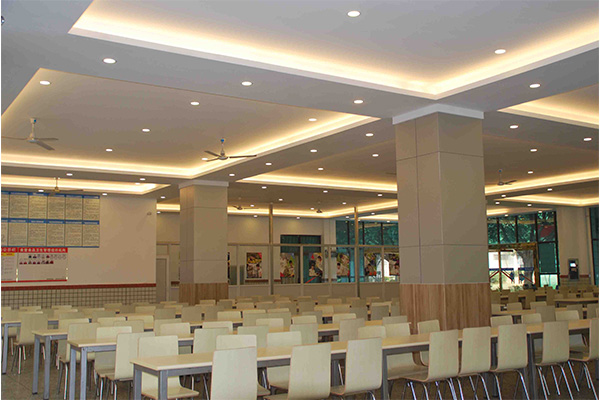 四川国盛技工学校