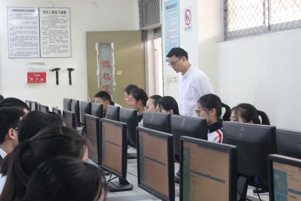 财贸职业高中学校会计电算化技能大赛