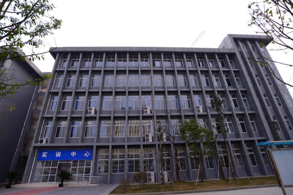 天府新区信息职业学院实训中心