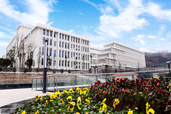 天府新区信息职业学院校园一角