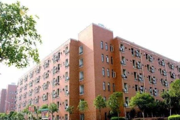 成都五月花技师学院宿舍