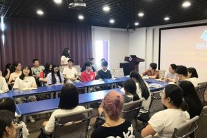 成都华阳职业中学各专业开展学生座谈会
