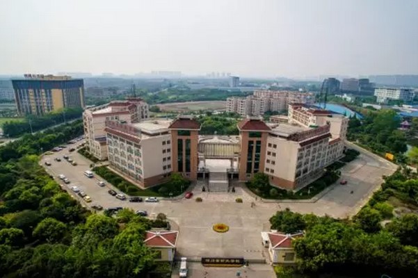 四川省针灸学校校园一角