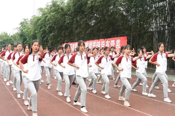 四川中职学校