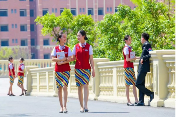 天府新区航空旅游职业学院学子风采