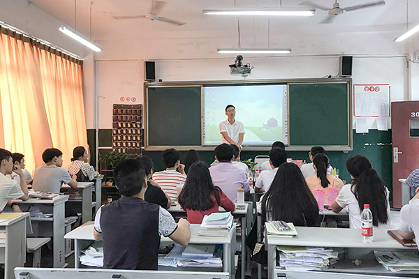 四川省质量技术监督职业学校2019年招聘会