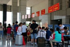 成都职业技术学校有哪些 四川商贸职业学校新生报道啦