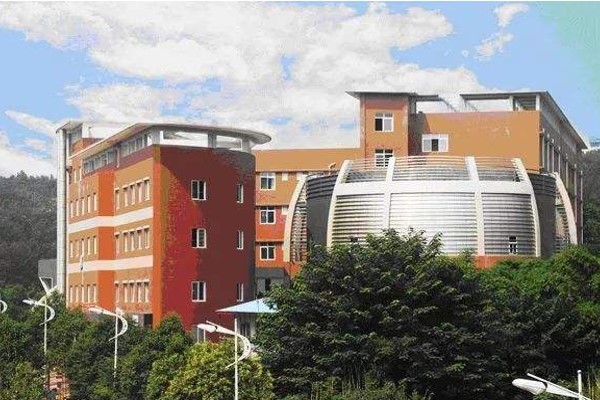 四川文化艺术学院校园一角