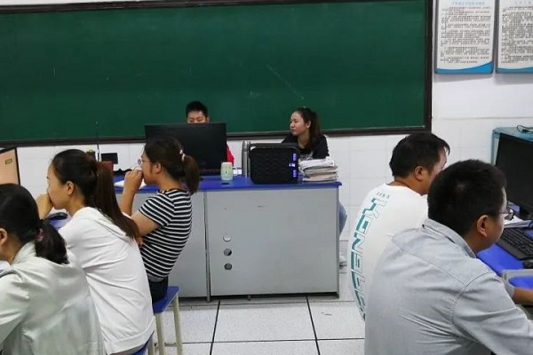 成都汽车职业技术学校全国大赛微课制作培训开训
