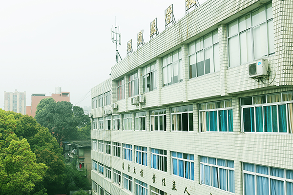 中专学校