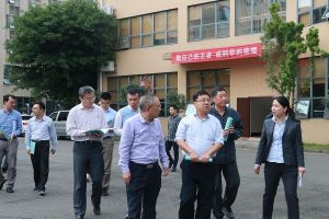 成都中专学校新闻大事记：发改委领导莅临四川科华高级技工学校进行专题调研!