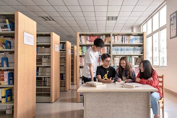 天府新区信息职业学院图书馆