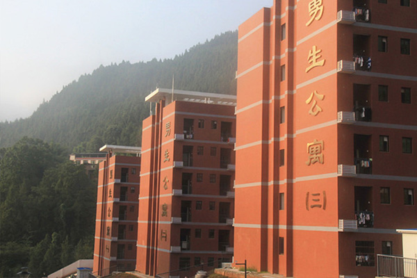 巴中市职业技术学校