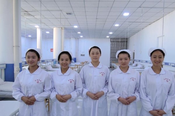 华大卫校学子