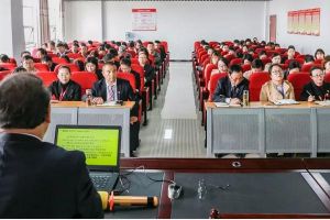 成都职业技术学校新闻|爱国党课在成都东星航空职业学校开展