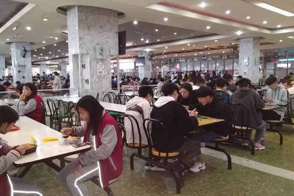 四川中专学校