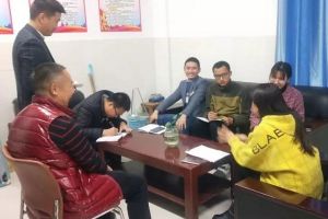 成都职业学校希望职业学校举行工会小组会议