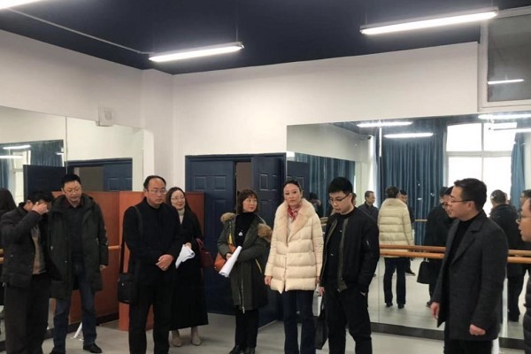 成都机电工程学校接待领导视察工作