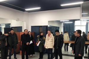 成都中专学校成都机电工程学校接待领导视察工作