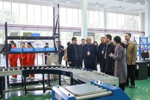 四川职业院校四川汽车职业技术学院接待领导视察