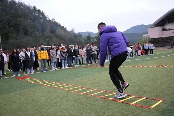 成都高校