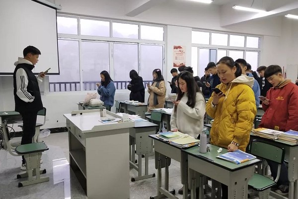 成都希望职业学校