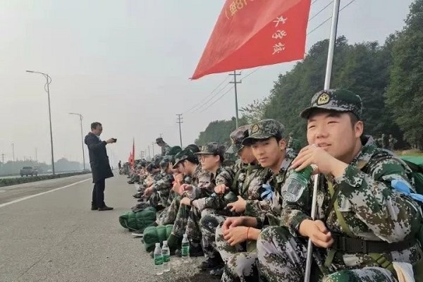 成都中专学校