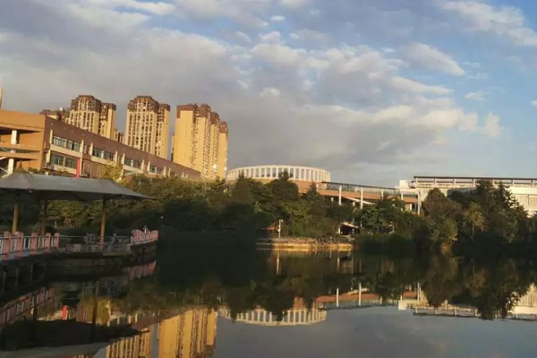 四川城市技师学院