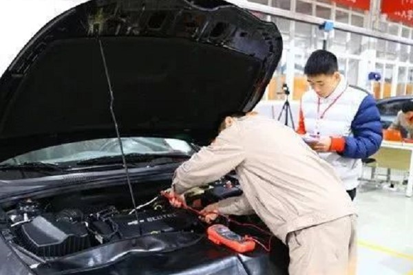 成都中职学校成都汽车职业技术学校举行“1+X”证书培养