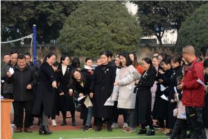 成都高中学校寿安中学庆祝2020年元旦