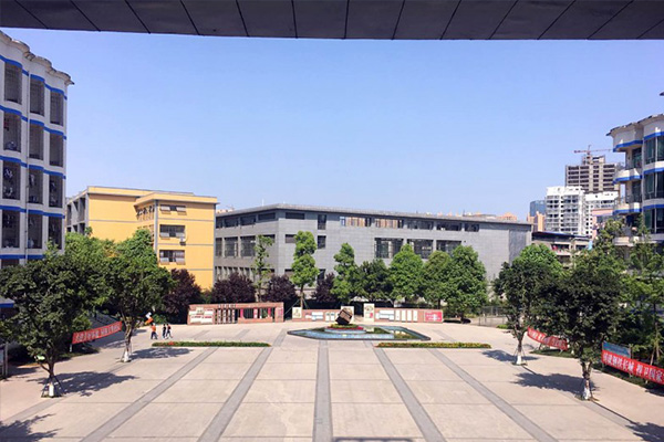 成都中专学校