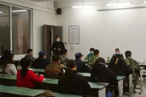 成都中专学校五月花技师学院齐心协力保教学